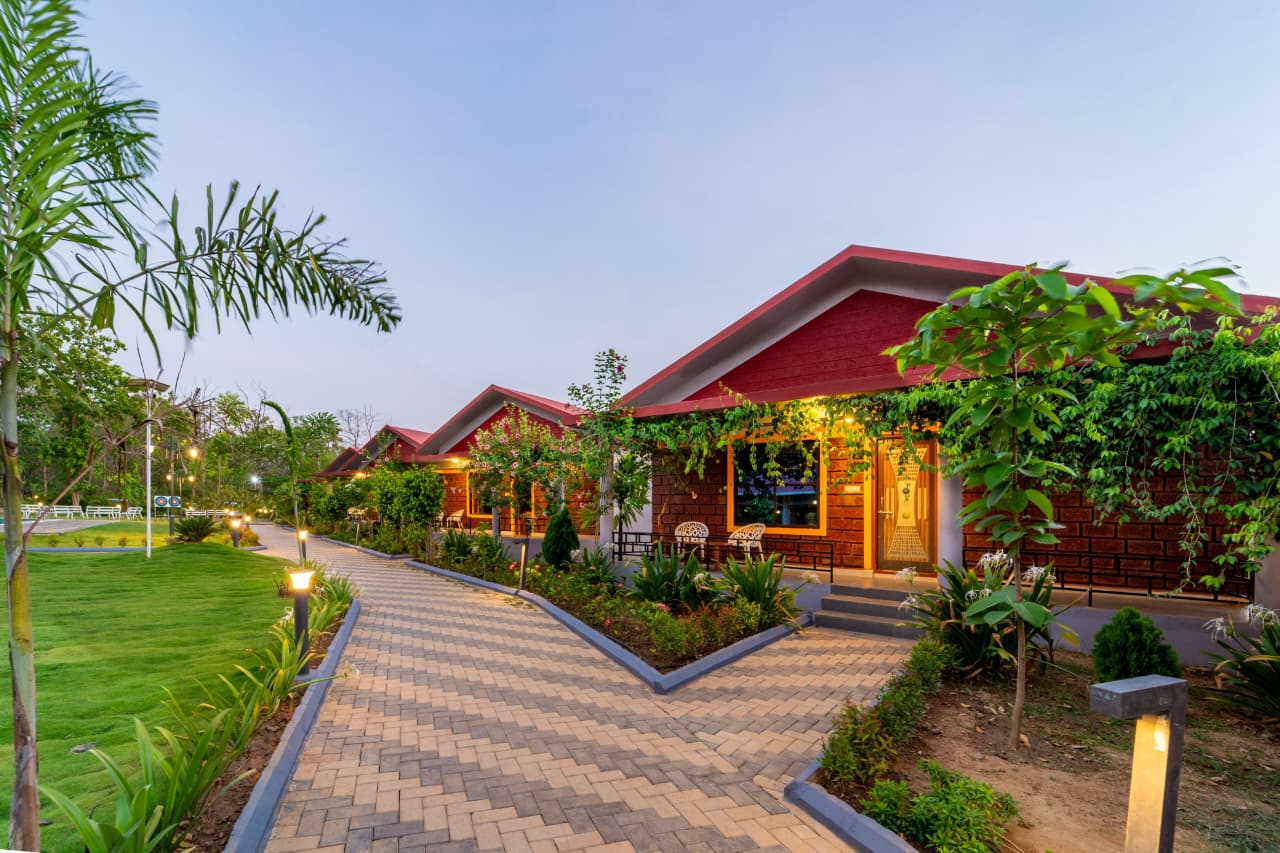 Jungle Edge Resort Dandeli