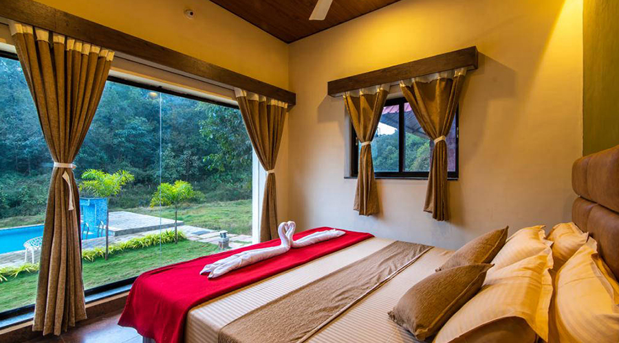 luxury swimming pool resort in dandeli