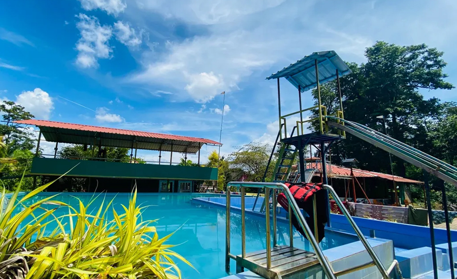 white elephant cottage dandeli
